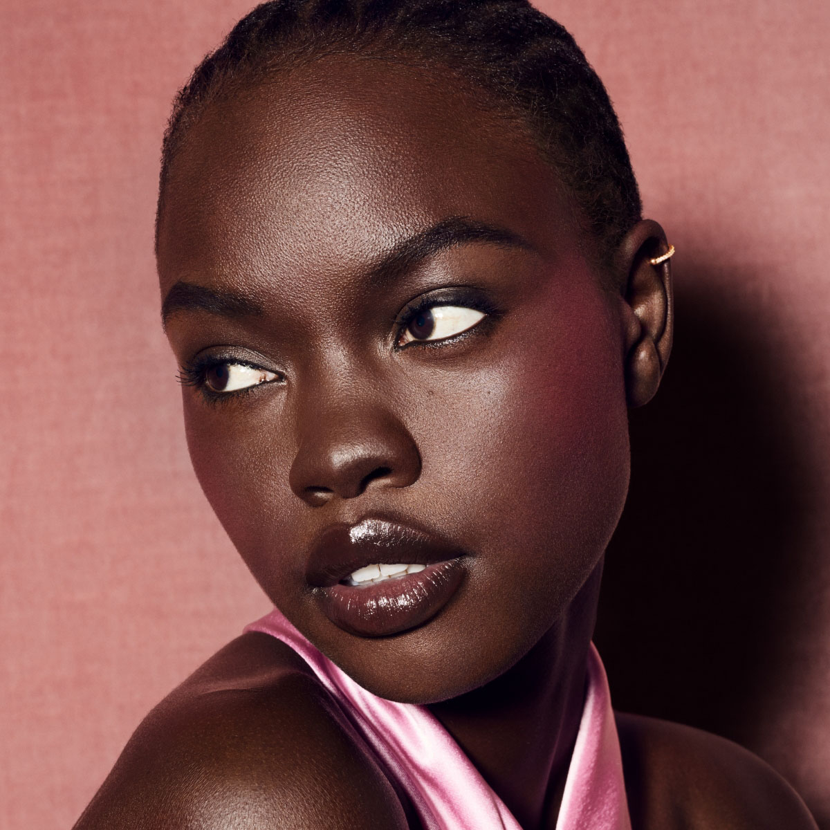 FENTY CHEEKS SUEDE POWDER BLUSH (RUBOR PARA MEJILLAS)